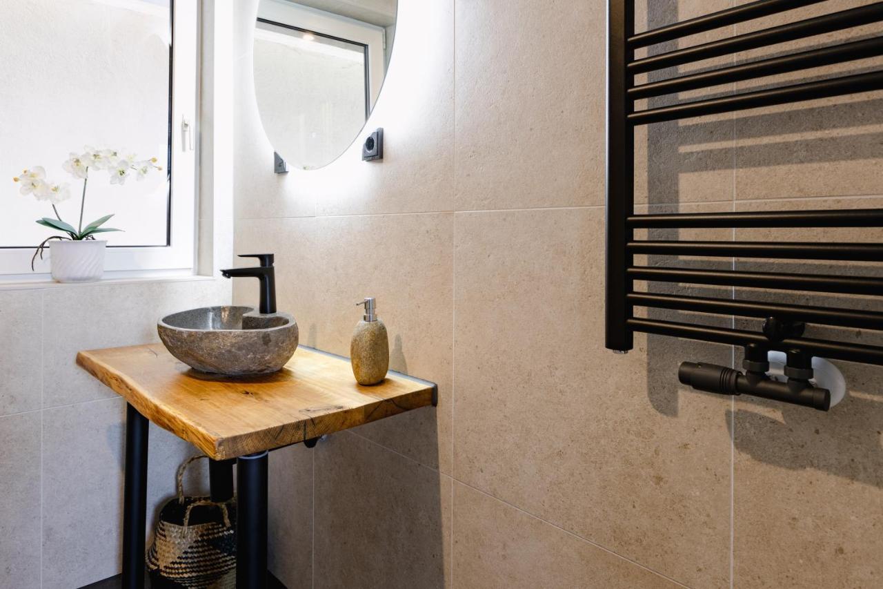 Alex & Rine - Zum Alten Strom Bed & Breakfast Rostock